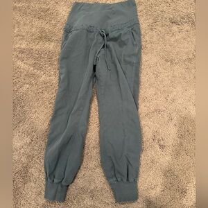 Gap maternity joggers, size medium